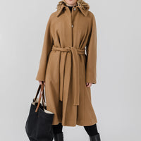 The Mag Mile - Wool Coat in Camel