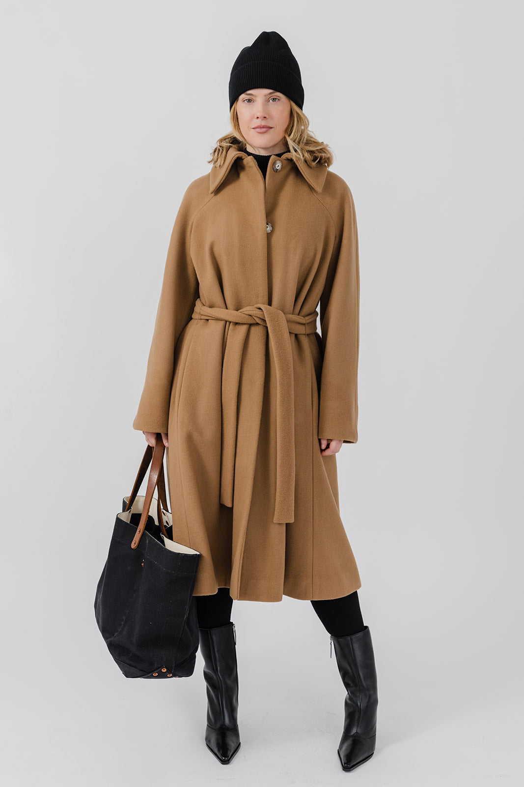 The Mag Mile - Wool Coat in Camel