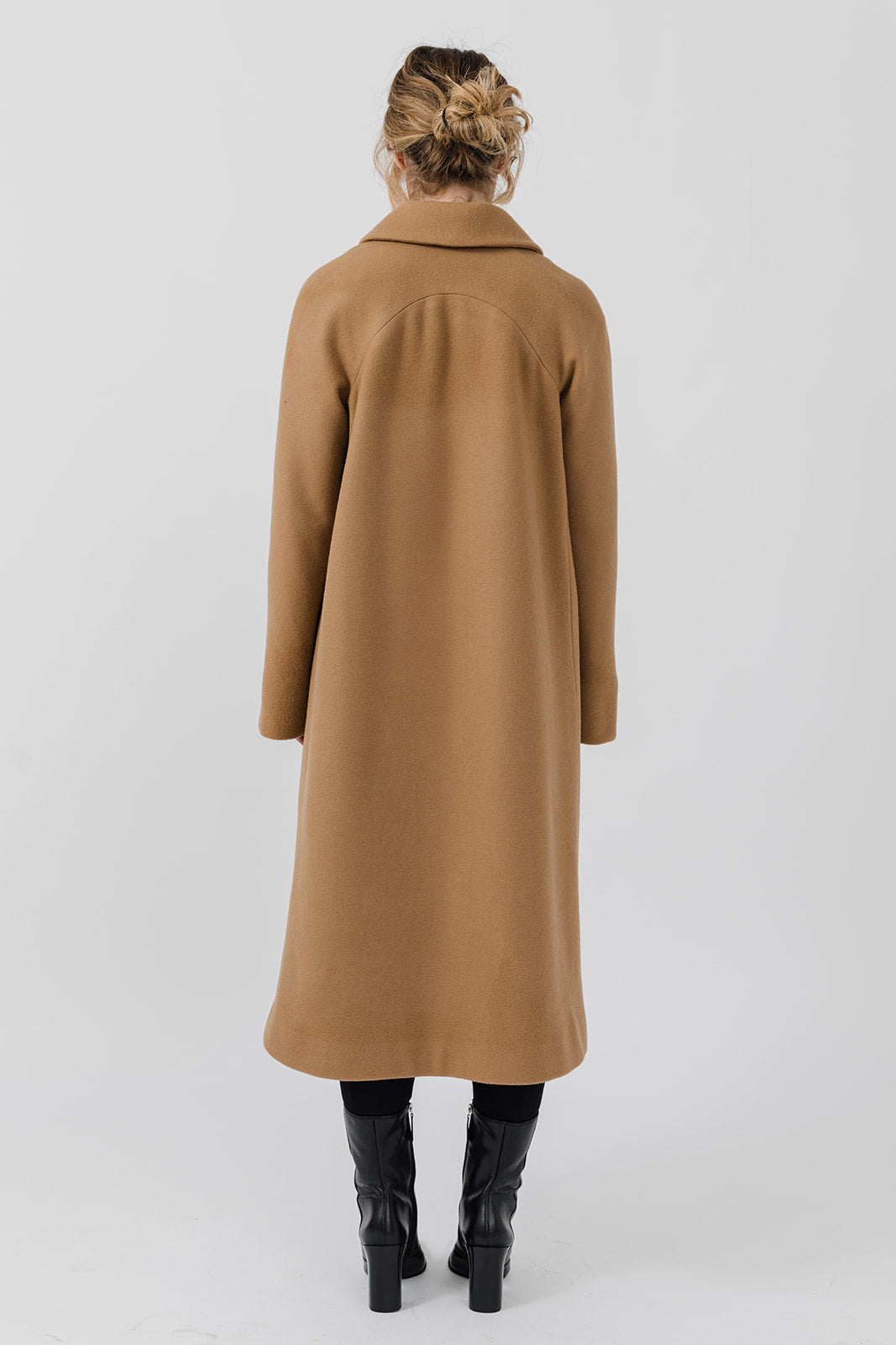 The Mag Mile - Wool Coat in Camel