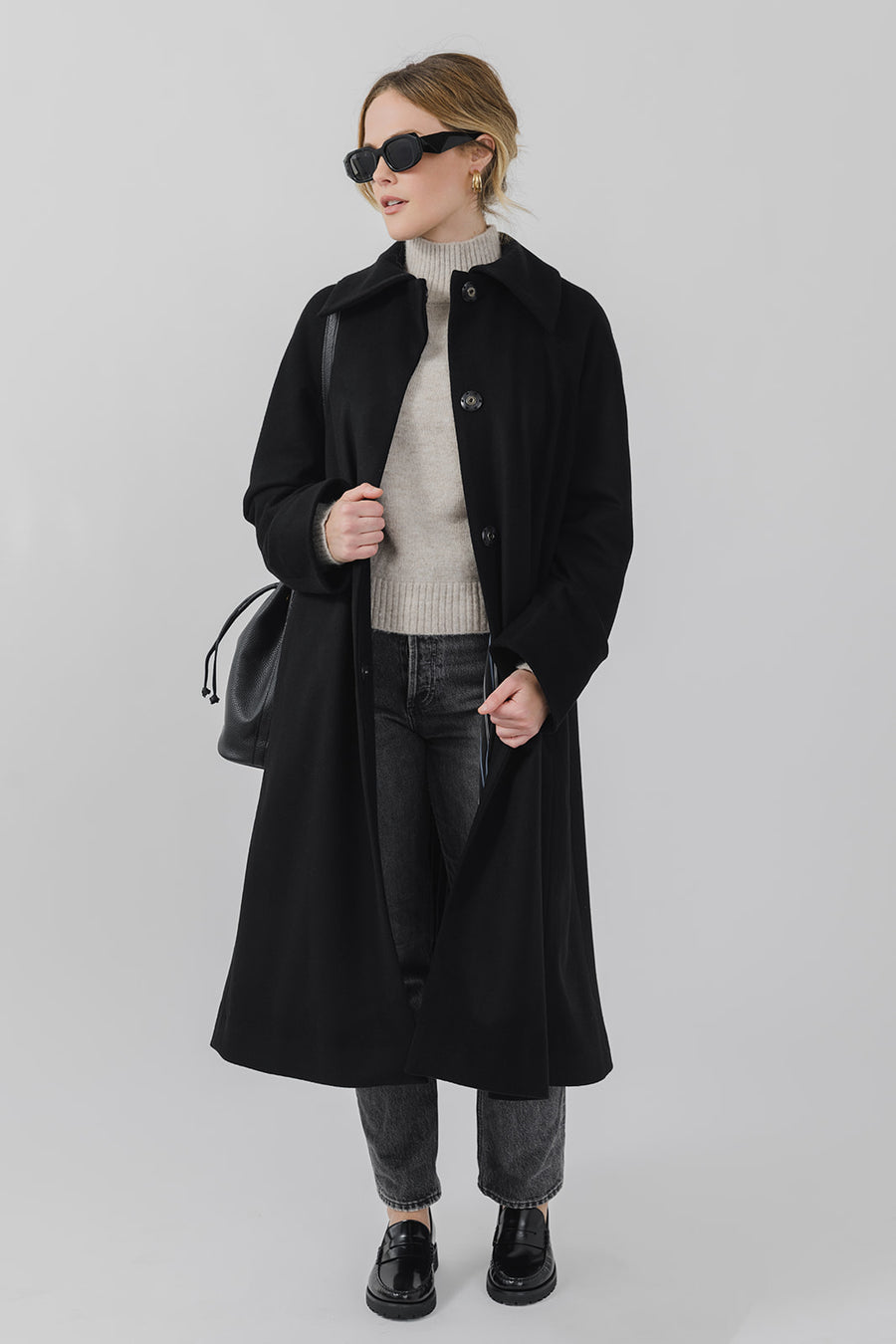 The Mag Mile - Wool Coat in Black