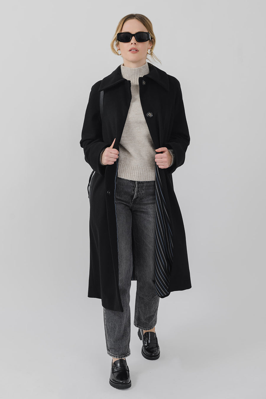 The Mag Mile - Wool Coat in Black